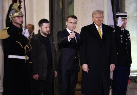 https://storage.bljesak.info/article/480345/450x310/macron trump i.jpeg